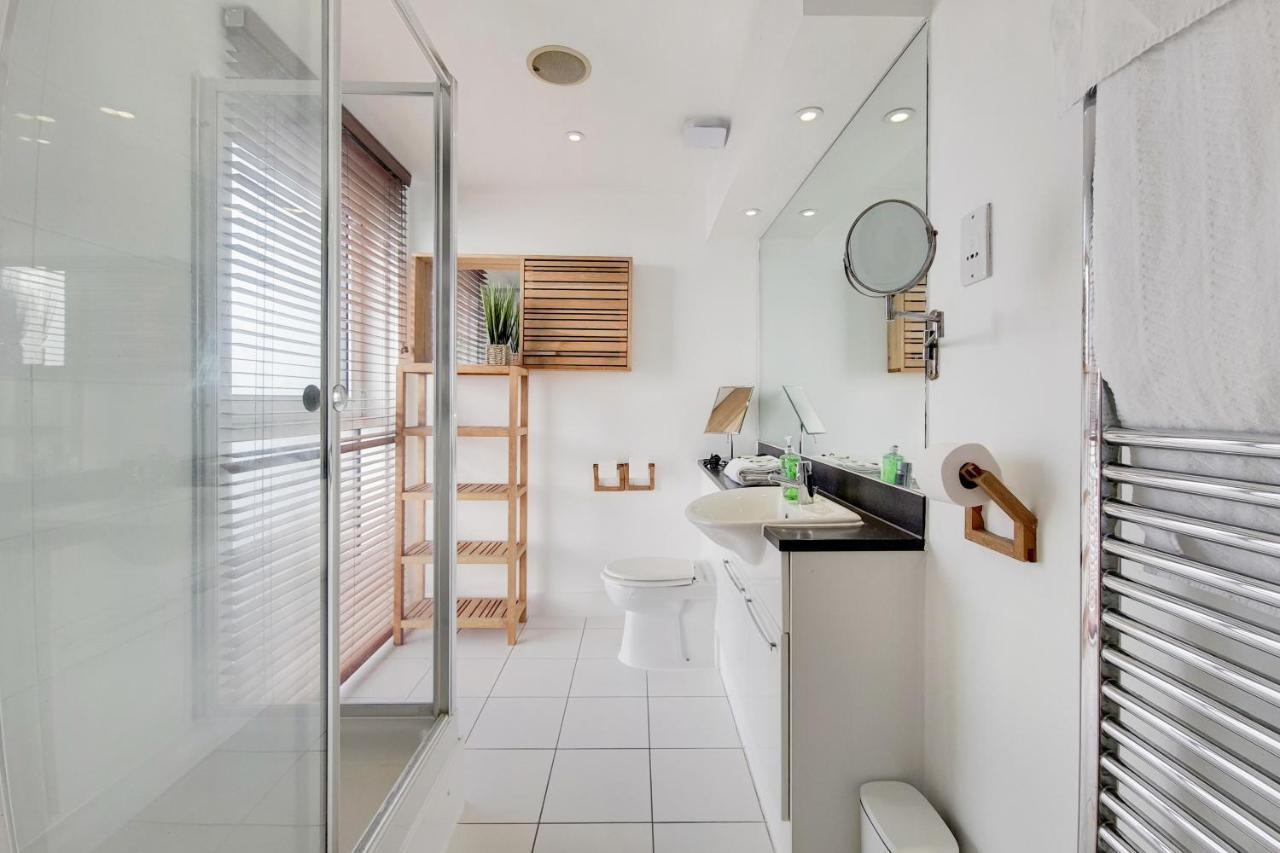 Deluxe Three Bedroom By Excel * Londen
